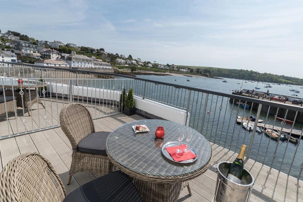 Ship And Castle Hotel Saint Mawes Exteriör bild