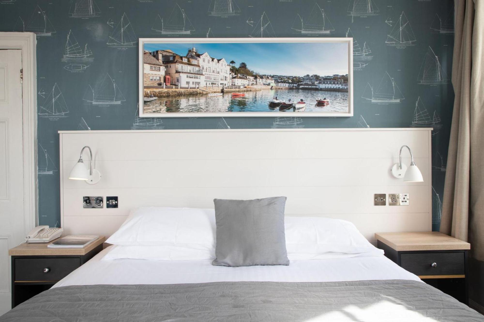 Ship And Castle Hotel Saint Mawes Exteriör bild